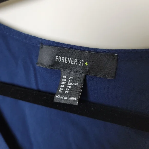 Forever21 Plus blue romper - Picture 2 of 3